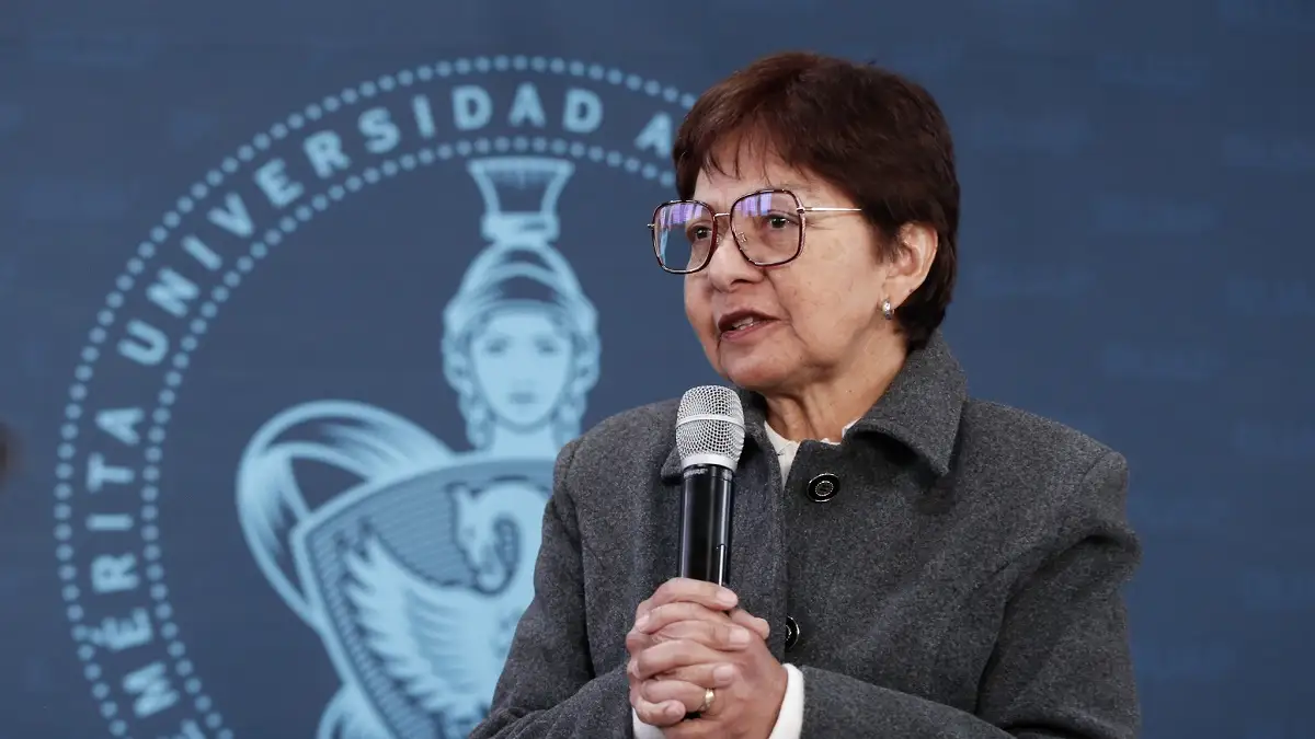 Lilia Cedillo responde a comunidad estudiantil