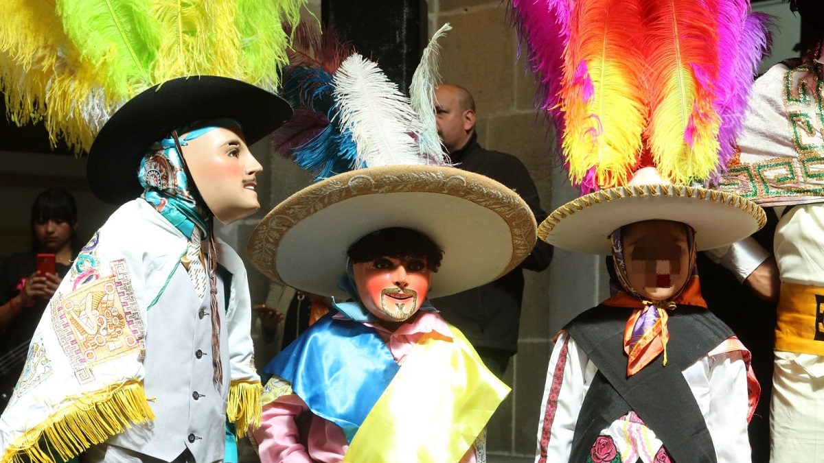 Pequeños huehues en escena: el carnaval infantil del barrio del alto llegó al corazón de Puebla