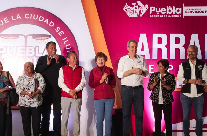  Arranca Pepe Chedraui el Programa Puebla Brilla con modernización de luminarias en Arboledas de Loma Bella
