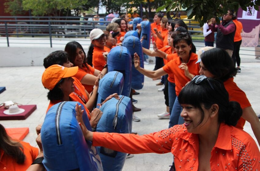  Brindan cursos de defensa personal en el marco del Mes de la Mujer