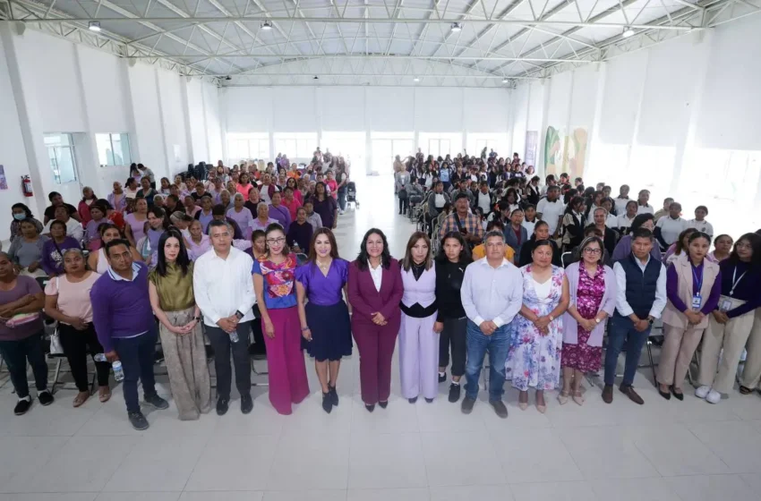  Con ponencia, inician actividades del 8M en San Andrés Cholula