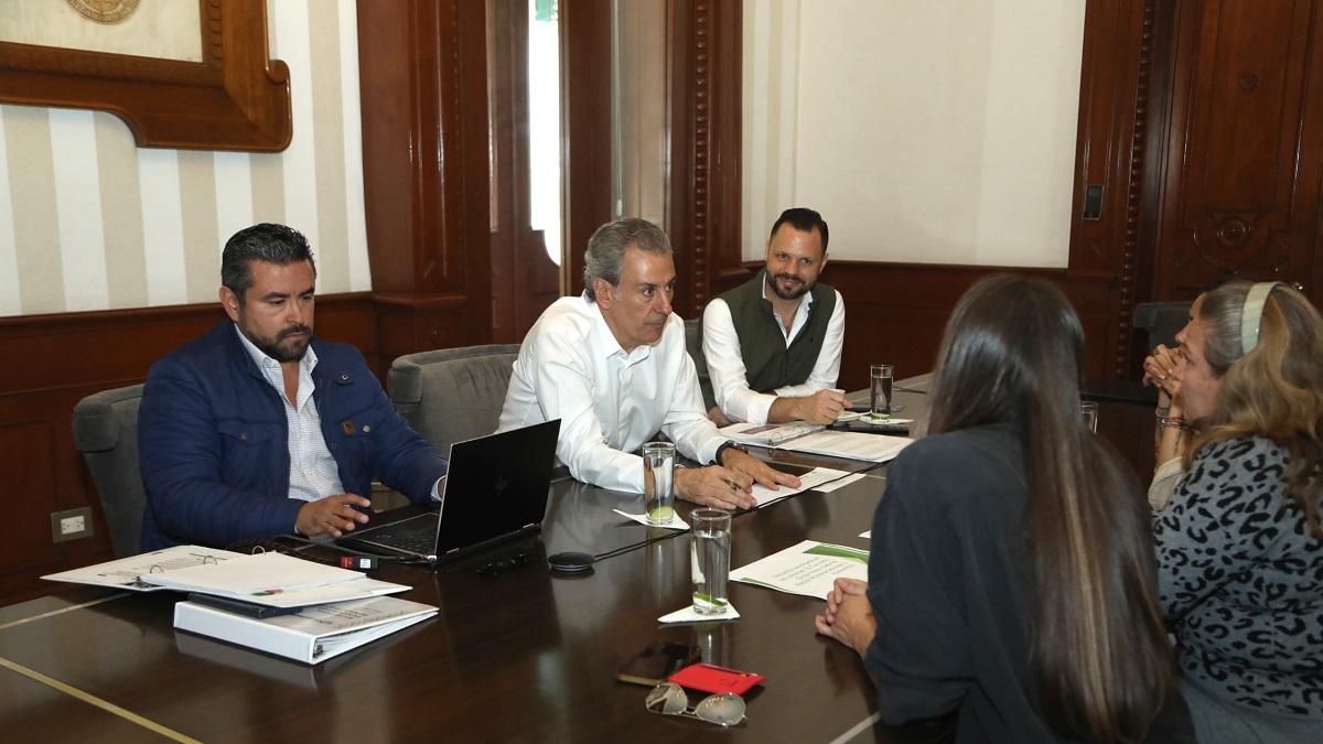 Encabeza Pepe Chedraui reunión informativa del Programa Estacionamiento Rotativo