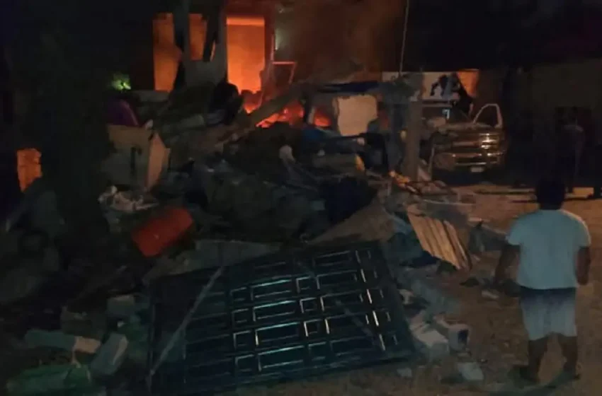  Explotan tanques de gas en vivienda al sur de la ciudad de Puebla (+FOTOS)