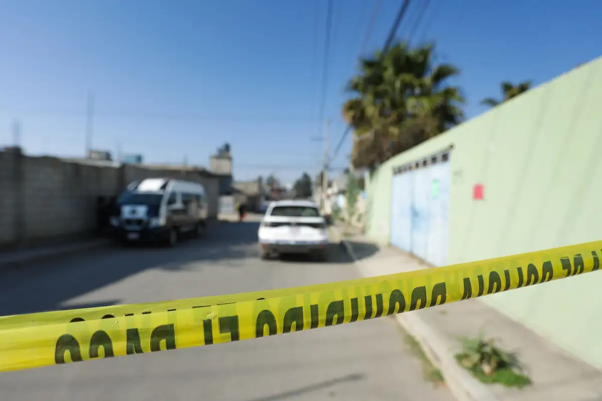 Hallan cadáver semienterrado y torturado en Huixcolotla
