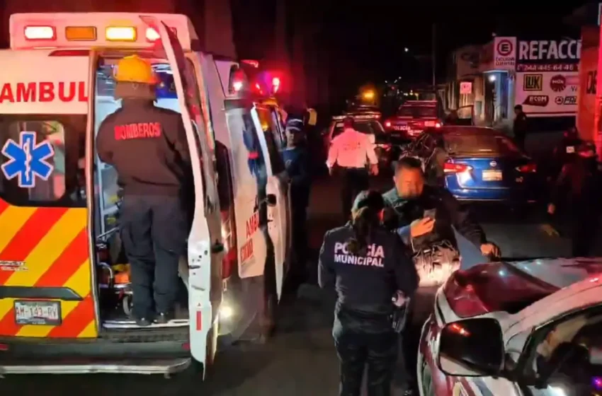  Hombre alcoholizado choca contra cuatro policías de Atlixco