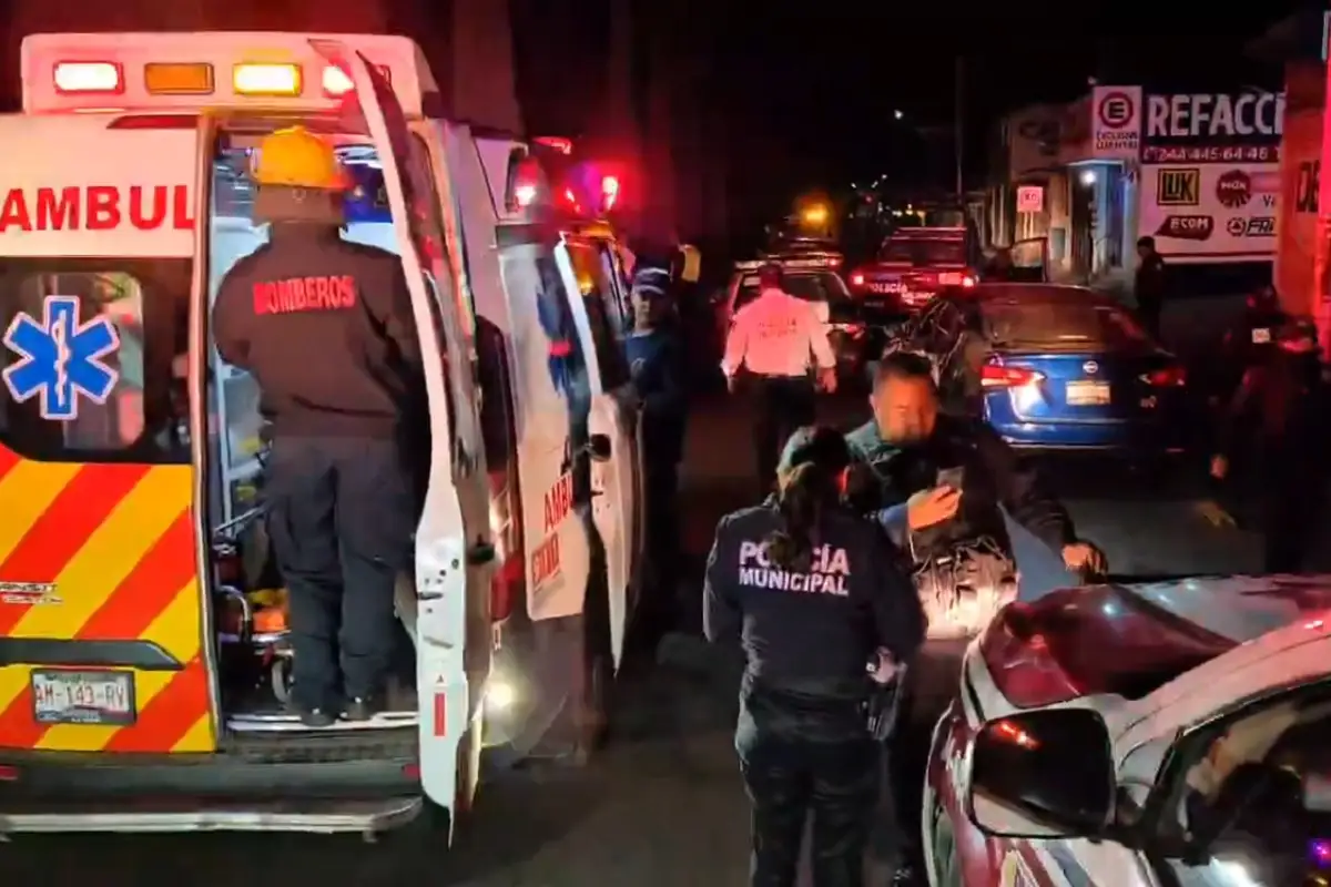 Hombre alcoholizado choca contra cuatro policías de Atlixco