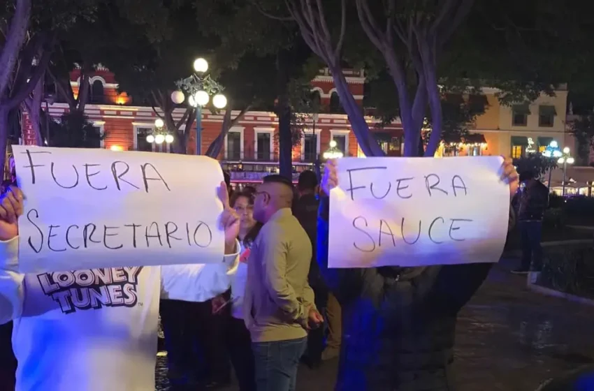  Policías municipales realizan paro y manifestaciones tras asesinato de dos uniformados
