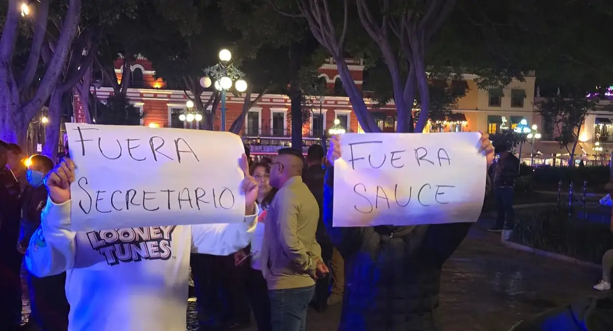 Policías municipales realizan paro y manifestaciones tras asesinato de dos uniformados