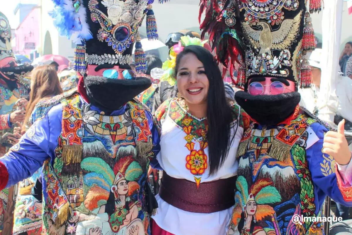 Según los cronistas de Cholula, Tonantzin Fernández es la primera presidenta en la historia del Carnaval que participa y desfila con los batallones