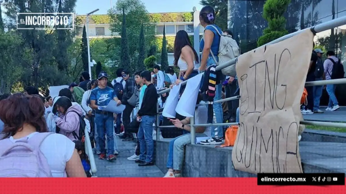 Estudiantes de la BUAP se niegan al diálogo en CU y no entregan pliego petitorio