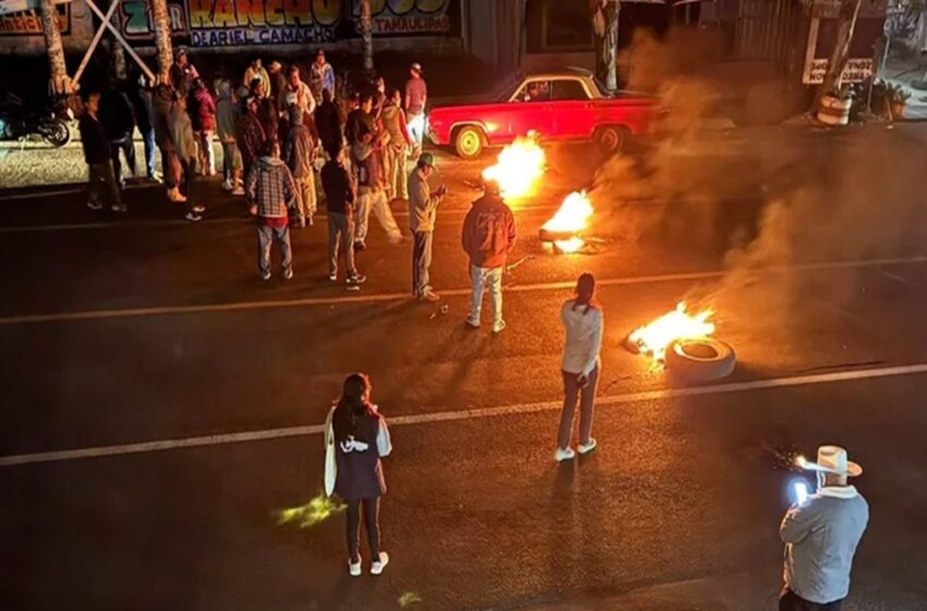  ¡Caos en Puebla! Carretera y autopista a Atlixco bloqueadas tras el rapto de dos menores