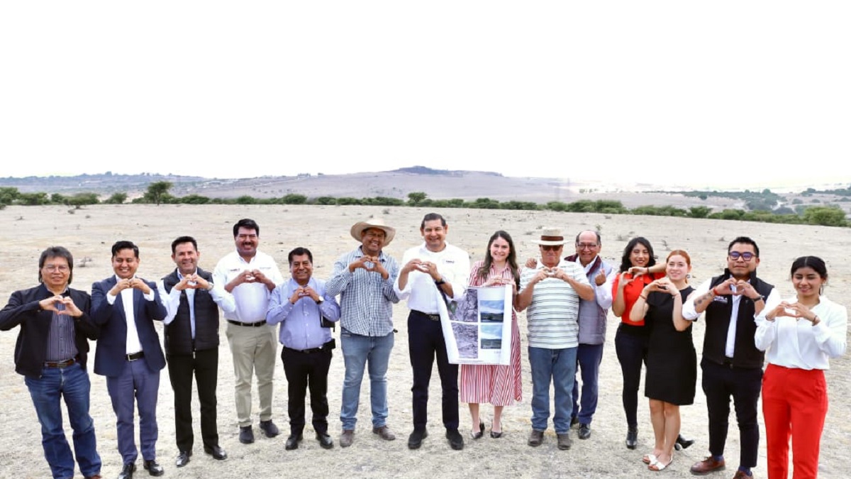 Empresarios solidarios de Ciudad Maderas donan 6.5 hectáreas para vivienda social