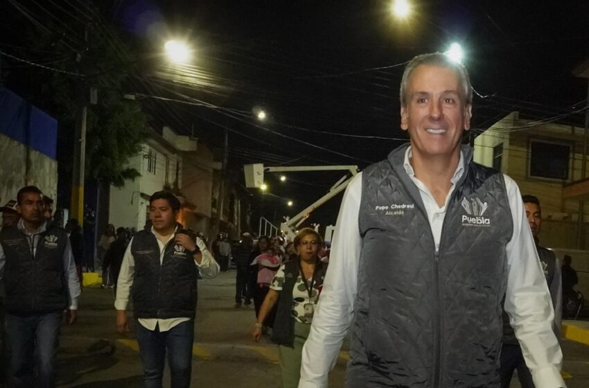  Nueva iluminación LED llega a la colonia Miguel Hidalgo,  gracias Puebla Brilla