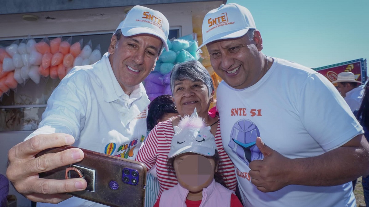 Pepe Chedraui fortalece vínculos con el magisterio en celebración del Día de la Niñez