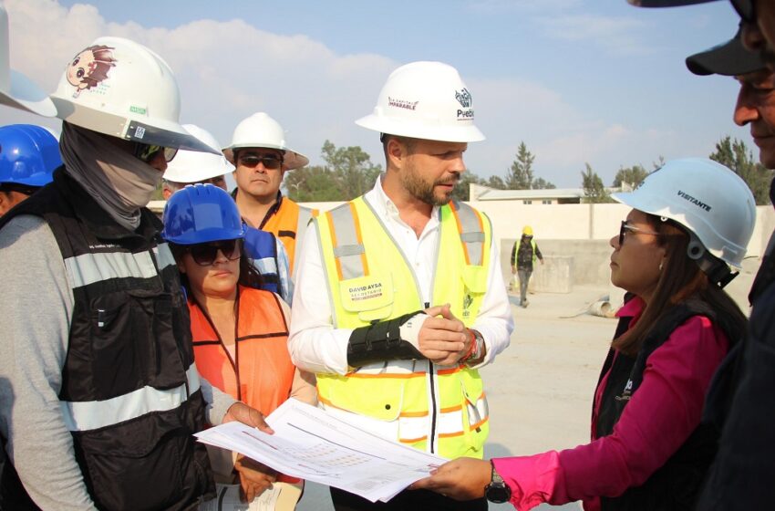  Supervisan David Aysa y Dulce Rivera construcción del Mercado San Ramón