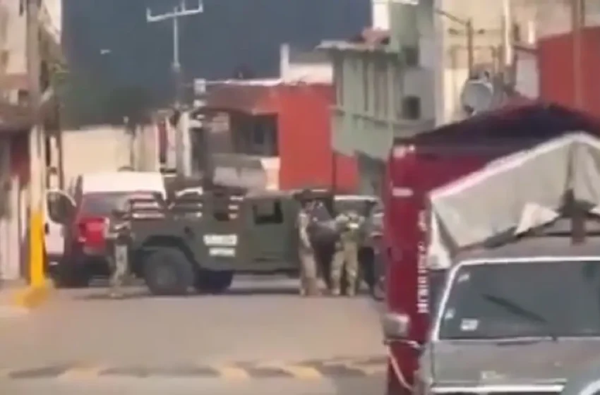  Encuentran armas en inmueble del alcalde de Cuautempan; Liz Sánchez bailaba con él, pero se deslinda