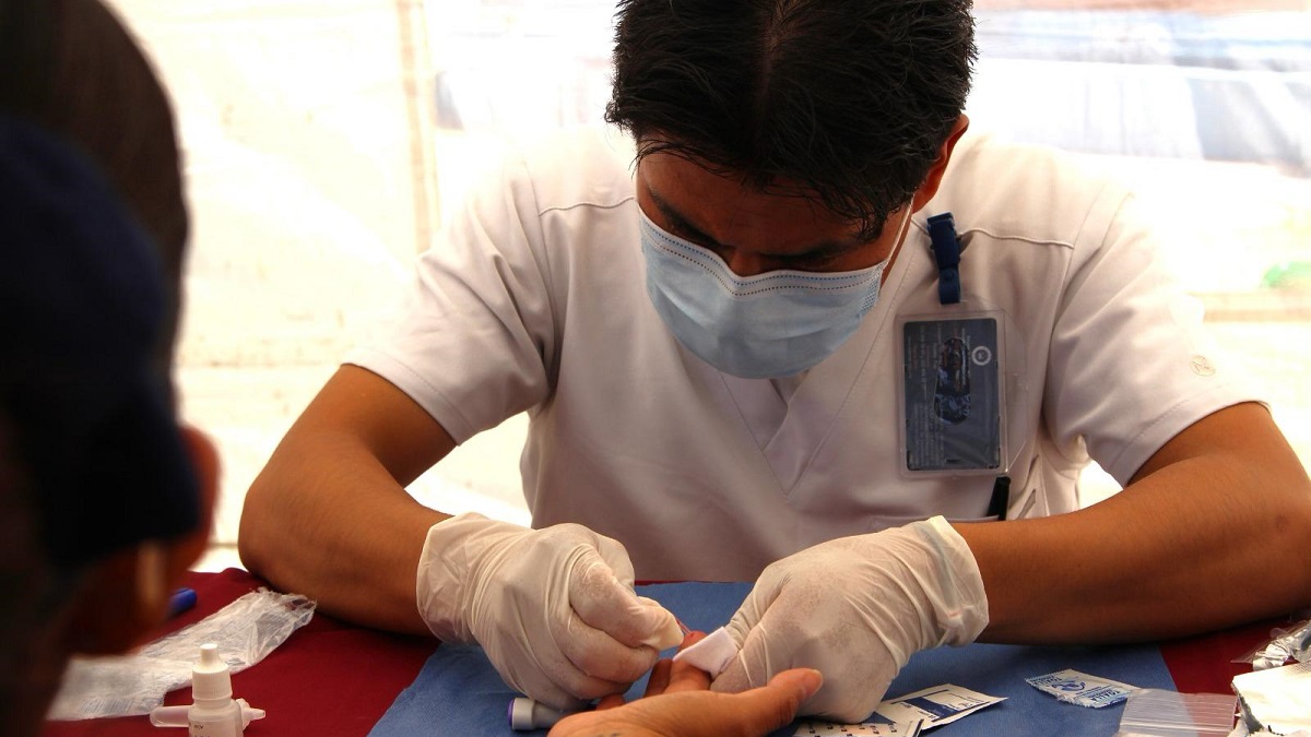 Fortalece Gobierno de la Ciudad servicios médicos y atención directa en La Libertad con Jornada Imparable