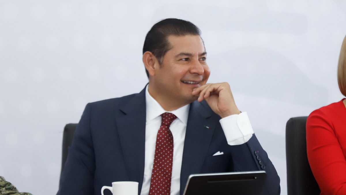 Gobierno estatal y empresas automotrices fortalecen competitividad de la industria