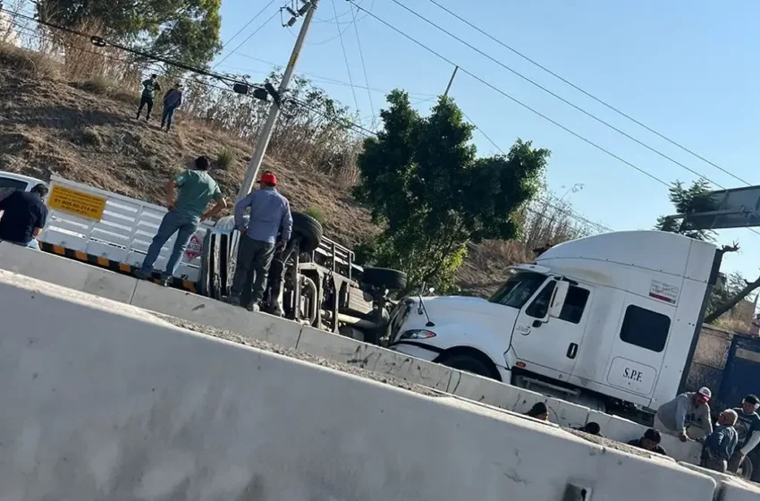  Mega choque causa cierre total en el Periférico Ecológico