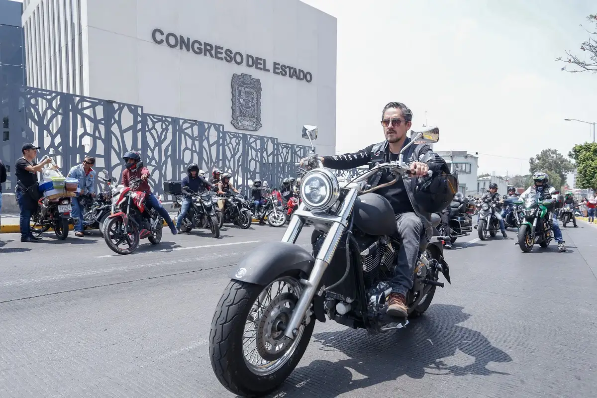 Motociclistas se manifiestan contra la Ley de Movilidad; afirman que violan sus derechos humanos