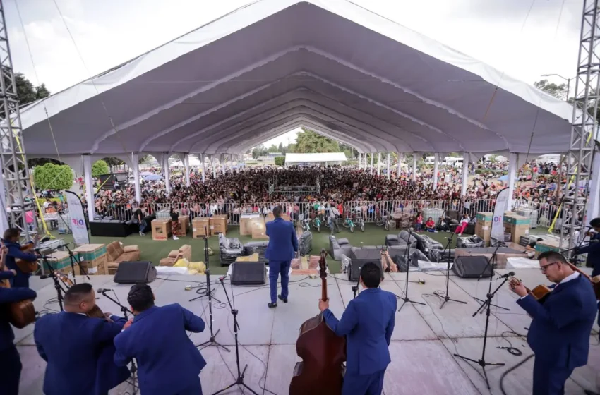  Reconocen en San Andrés Cholula el amor y entrega de las madres