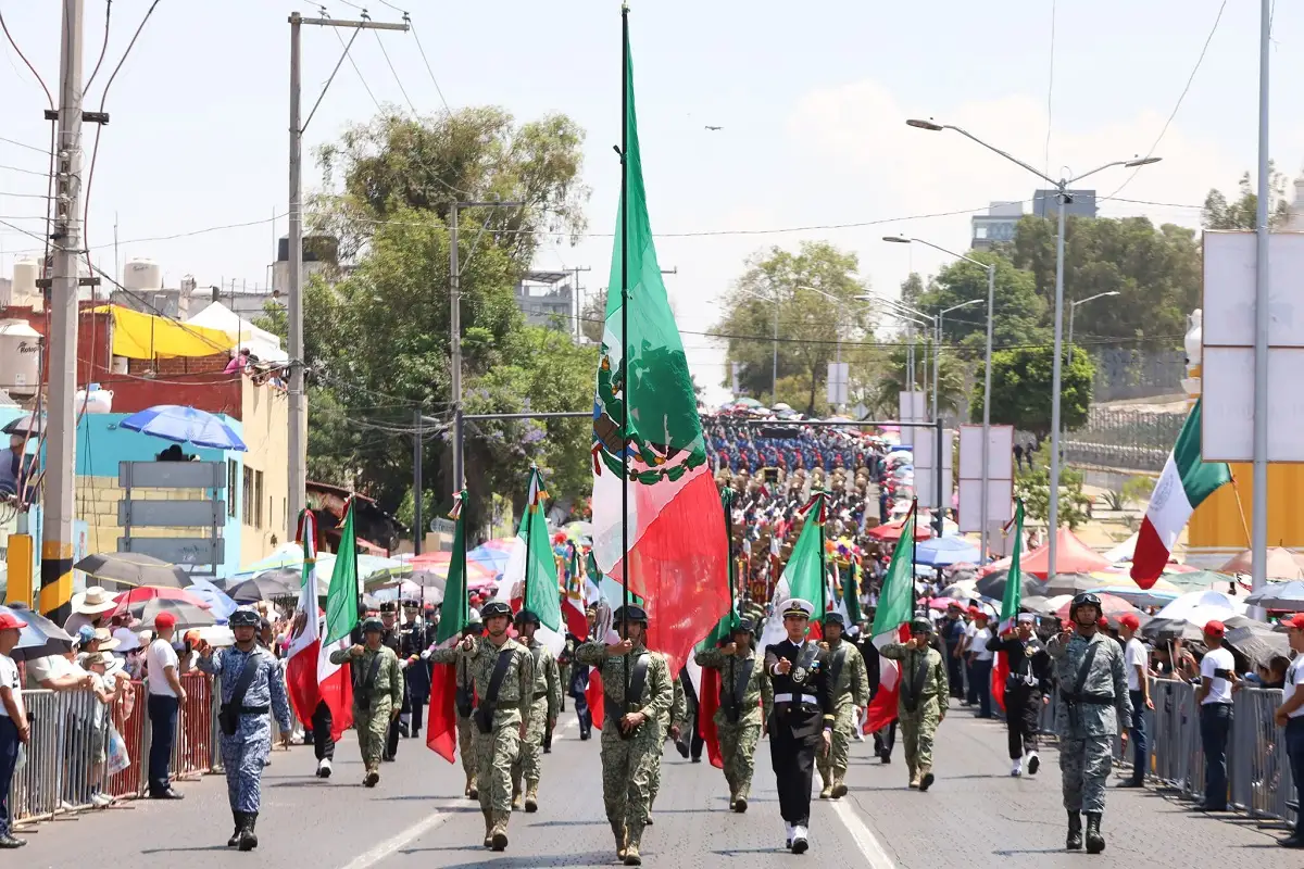 Sheinbaum y Armenta demuestran buena relación durante el Desfile del 5 de Mayo en Puebla (+FOTOS)