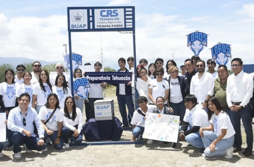  Coloca Lilia Cedillo primera piedra de edificio para preparatoria en Tehuacán