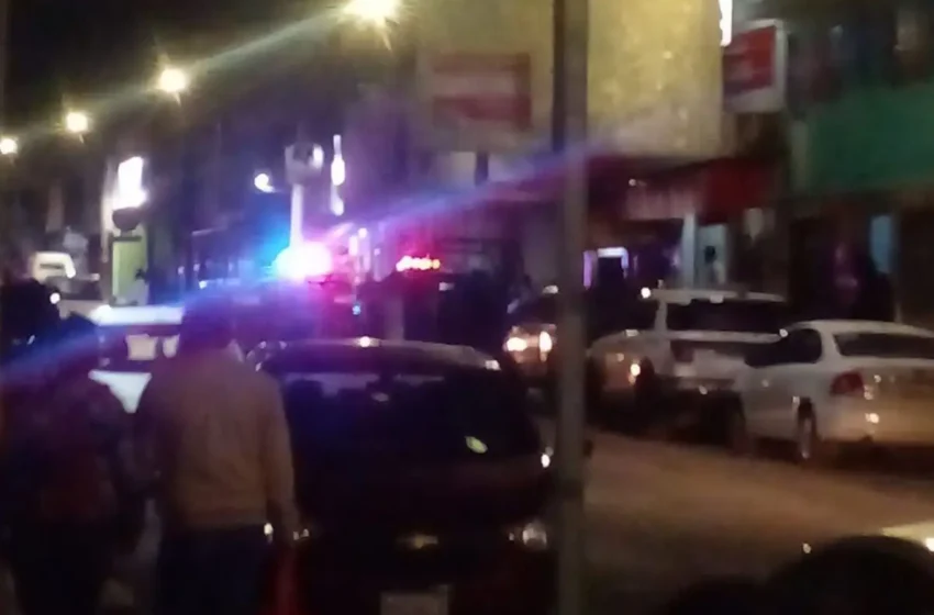  Ejecutan a dos personas mientras cenaban antojitos en la colonia Miguel Hidalgo