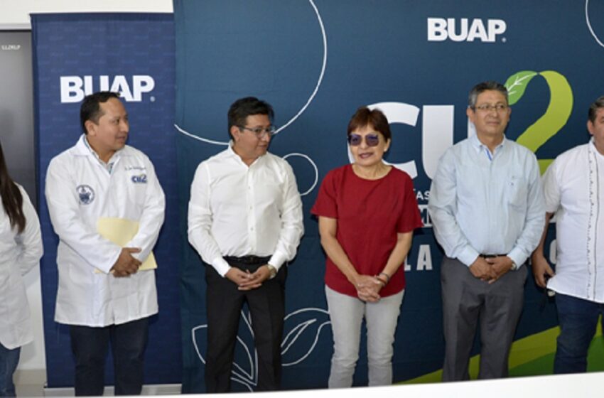  Entrega Rectora Lilia Cedillo 50 microscopios para laboratorios en CU2