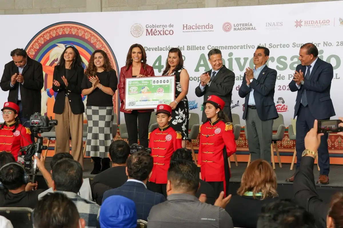 Gobierno de Hidalgo y Lotería Nacional resaltan en billete conmemorativo los 40 años de Cooperativa Pascual