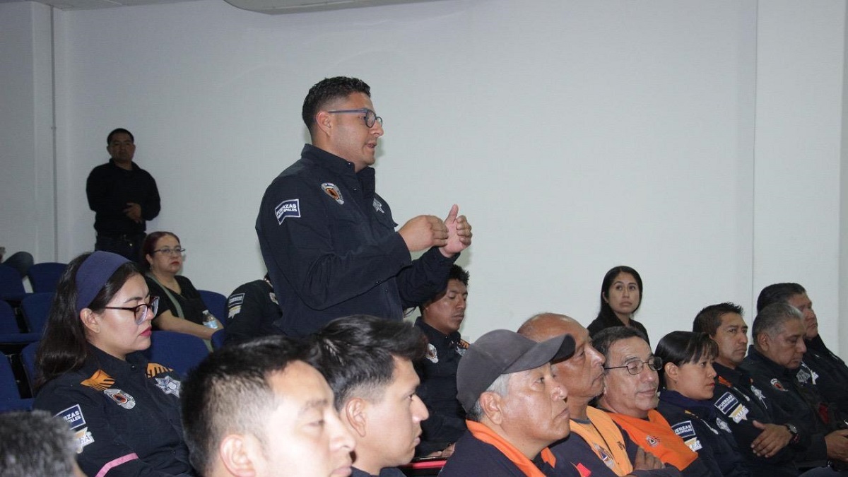 Imparte Gobierno de la Ciudad Taller de Seguridad Vial a personal de la Dirección Municipal de Protección Civil