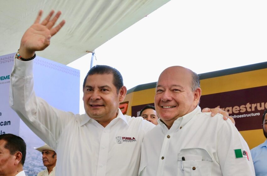  PEMEX premia a Puebla por combate al huachicol