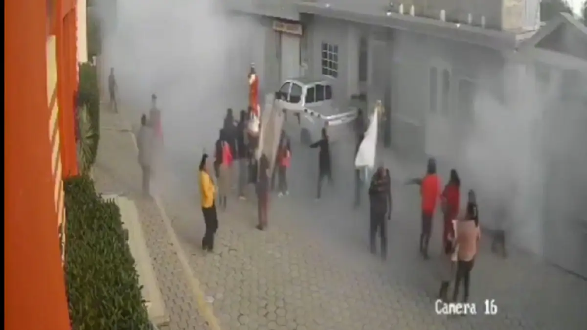 Procesión religiosa termina en explosión en Yehualtepec