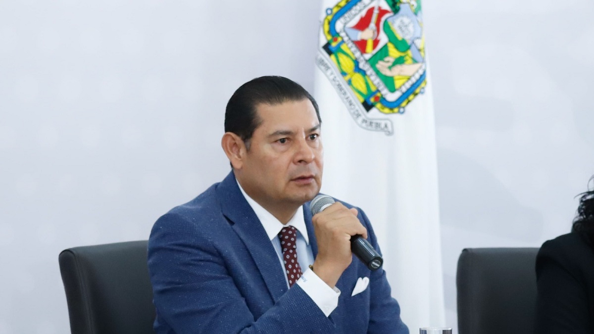 Puebla tendrá su Escuela de Fuerzas Básicas del Puebla de la Franja: Alejandro Armenta