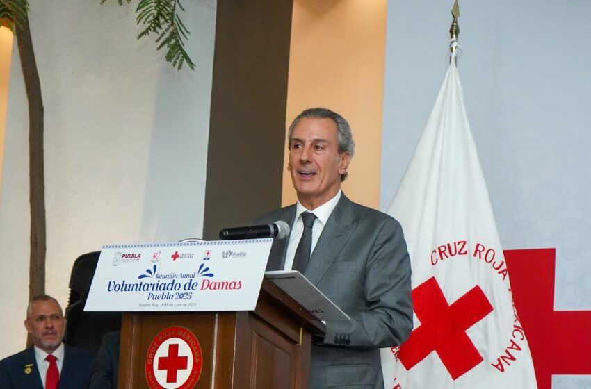  Recibe MariElise Budib el nombramiento como presidenta honoraria del Voluntariado de Damas de la Cruz Roja Mexicana