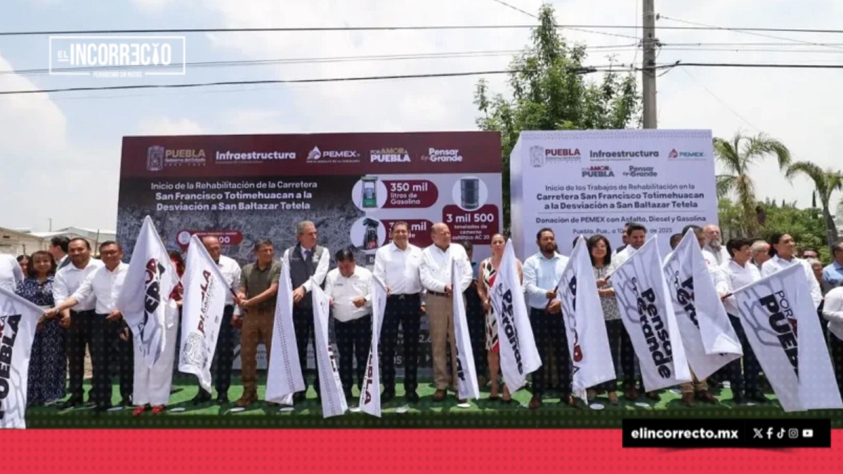 Inicia Armenta rehabilitación de carretera San Francisco Totimehuacan con asfalto que donó Pemex