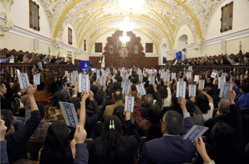  Aprueba Consejo Universitario integración de comisiones estatutarias y creación de una especial para la mejora continua