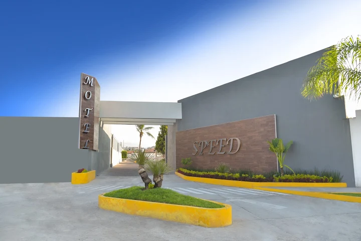  Asaltan oficinas del Motel Spped en la Vía Corta a Santa Ana
