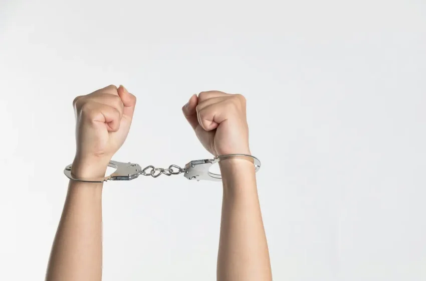  Capturan a presunto extorsionador en el Centro Histórico; se hacía pasar como policía
