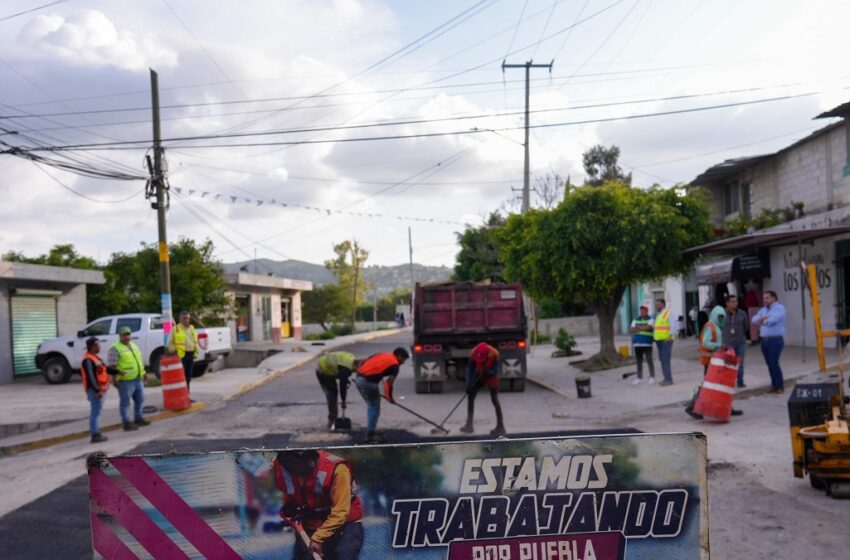  Avanza Gobierno de la Ciudad con Campaña de Bacheo en San Andrés Azumiatla