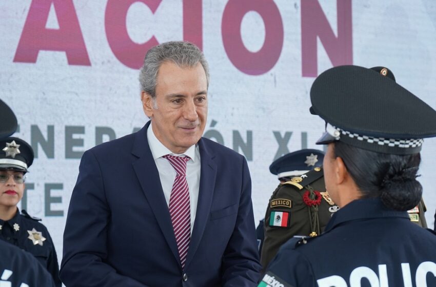 Encabeza Pepe Chedraui graduación cadetes de la Academia de Formación y Profesionalización Policial de la SSC