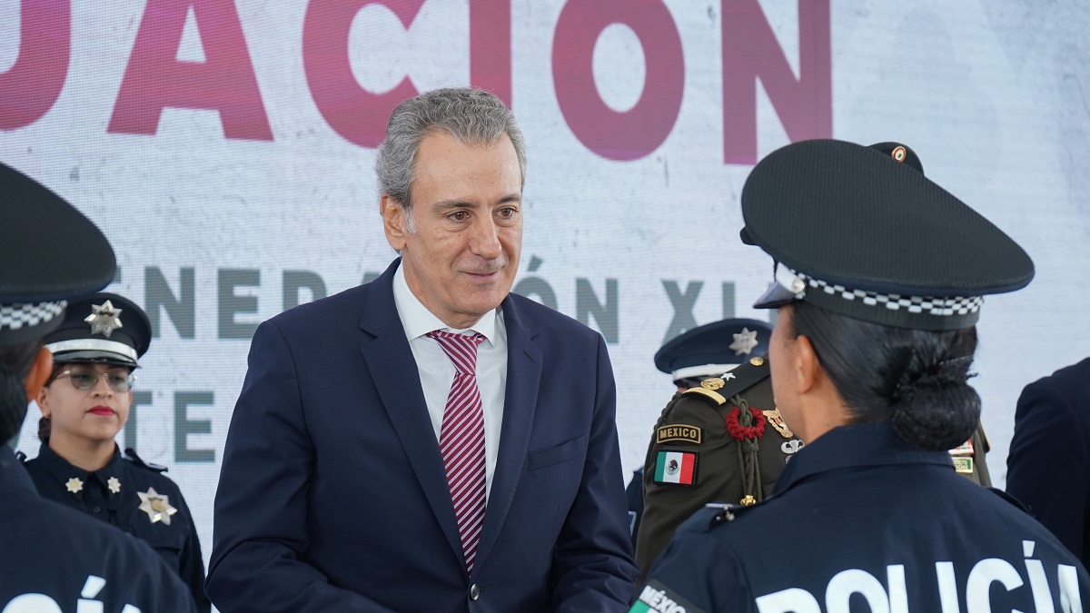 Encabeza Pepe Chedraui graduación cadetes de la Academia de Formación y Profesionalización Policial de la SSC