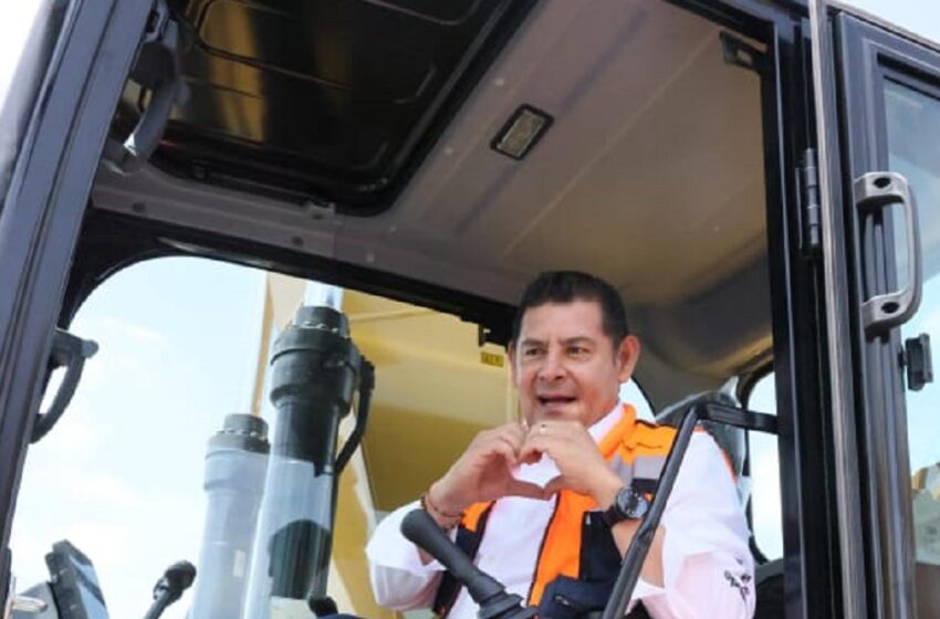  Gobierno del Estado lleva orden y seguridad con limpieza en Los Fuertes