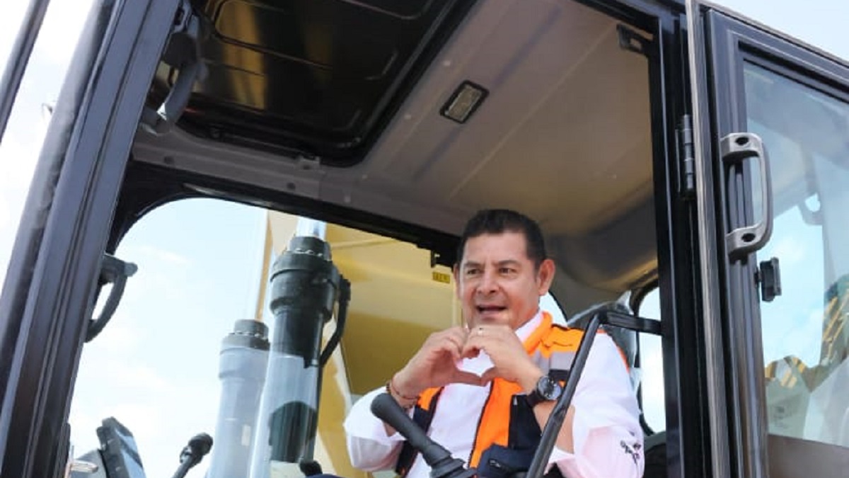 Gobierno del Estado lleva orden y seguridad con limpieza en Los Fuertes