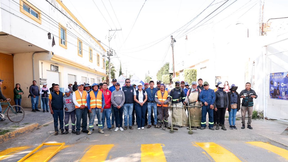 Refuerza Lupita Cuautle mantenimiento urbano en San Francisco Acatepec