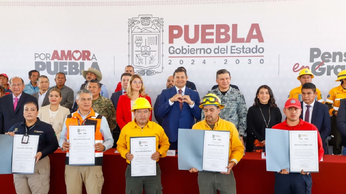 Respuesta efectiva y saldo blanco en atención del Gobierno de Puebla a emergencias forestales e inundaciones