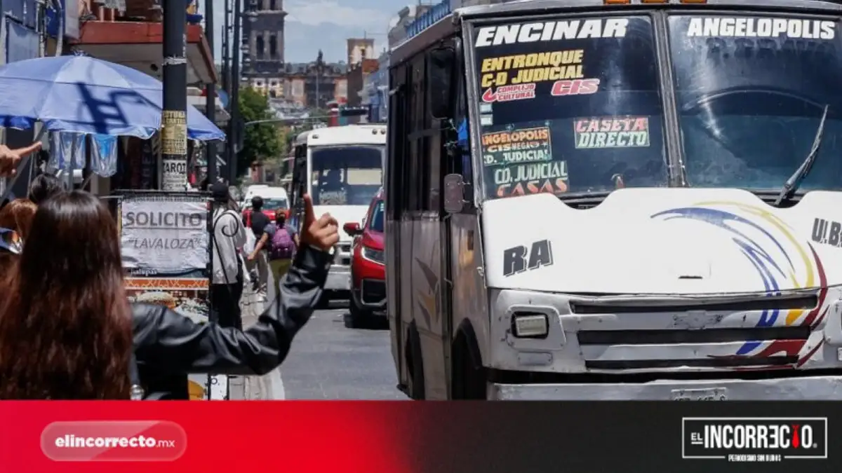 Asisten mil 743 unidades del transporte público a la revista vehicular en Puebla