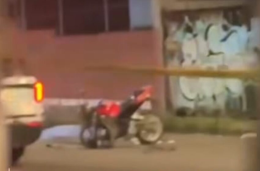 No llevaba casco: motociclista de 18 años muere en accidente en Bosques de San Sebastián