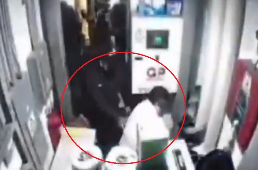  Asaltan hotel en el corazón de Puebla: Encierra a empleado en bodega y huye con el dinero