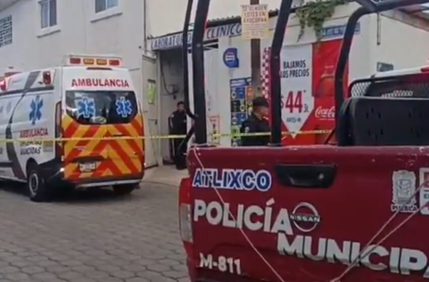  Inseguridad sin límites: motosicarios matan a hombre mayor afuera de su negocio en Atlixco